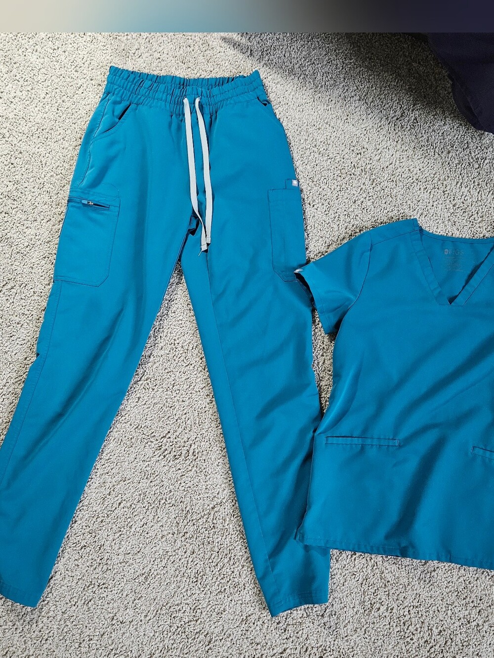 Figs Pacific Blue Scrub Set - Top & Bottoms